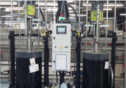 SYSTEME DE DISTRIBUTION CENTRALISEE ET DEPOSE DE CORDON DE MASTIC